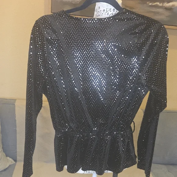 NWOT Gilli Black Velvet Polka Dot Belted Peplum Top - Picture 3 of 3